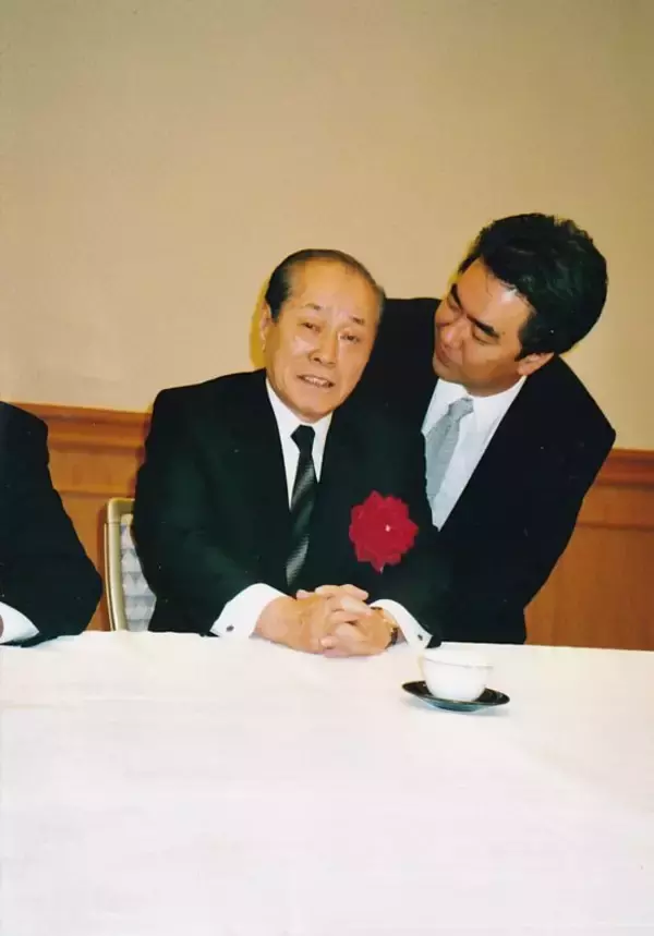 「「野中広務の秘書」を30年間務めた男が振り返る「全日空ハイジャック事件」での“覚悟”。村山元総理と「強行突入が失敗したケース」を想定していた」の画像