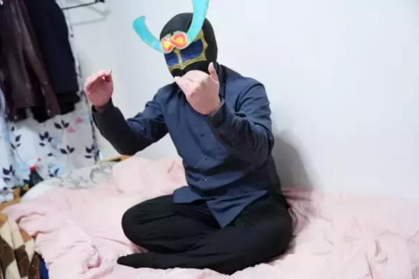 「渋谷でゴミ拾いを続ける29歳の正体とは？発達障害、うつ病、婚約破棄の過去も…「ゴミ箱を増やしたくない」行政の思惑にも言及」の画像