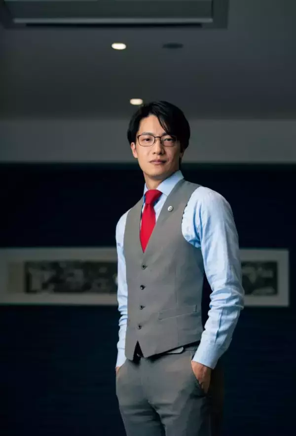 「司法試験も芸人も、目指す感覚は一緒」。弁護士芸人・こたけ正義感が語る、高いハードルを越え続けるための“合理的思考”