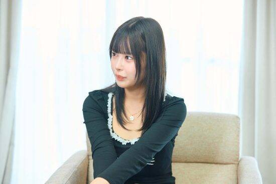 「名前が違うやん」母親に“身バレ”したセクシー女優が「家族愛を感じる」ワケ。「自由に生きたい」母子家庭で貧乏だった女性が18歳で決断したこと