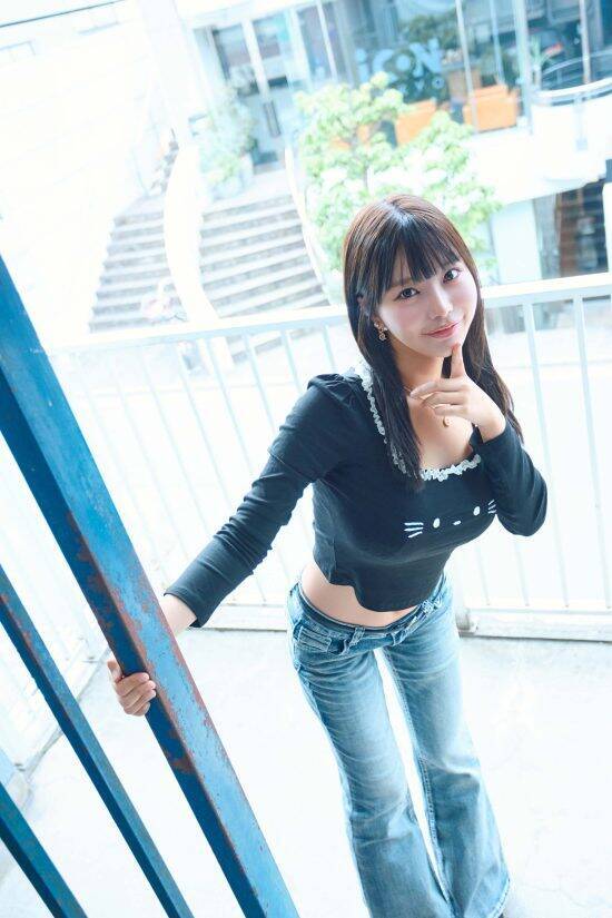 「名前が違うやん」母親に“身バレ”したセクシー女優が「家族愛を感じる」ワケ。「自由に生きたい」母子家庭で貧乏だった女性が18歳で決断したこと