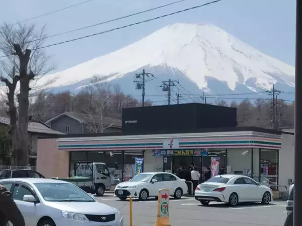 「「偶然、面白いものを見つけるのが好き」アメリカ人男性が日本の街歩きで気づいた“意外なこと”」の画像