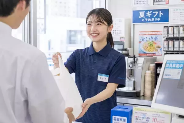「コンビニの“セルフレジ導入”で転職を決意した女性の怒り「ほとんど出勤できなくなって収入が激減」／便利さのツケは、誰が払うのか」の画像