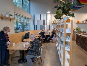 アメリカの若者になぜか“編み物ブーム”到来。実は無理なくデジタル断ちできる「賢い方法」だった