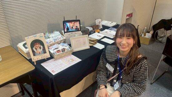 父が創価学会2世、母がエホバの証人2世…「“信仰以外の生き方”を知らなかった」25歳女性が、家から“逃げる”まで――大反響セレクション