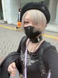 「厳格な家で育った“お嬢様”が刺青を入れ、舌先を2つに割ったワケ。祖母からの援助（100万円）で豊胸手術も」の画像3