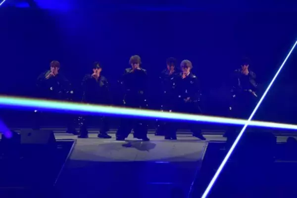 「Kis-My-Ft2、デビュー15周年の記念日に熱唱！「15周年は通過点」。ドーム公演の発表も」の画像