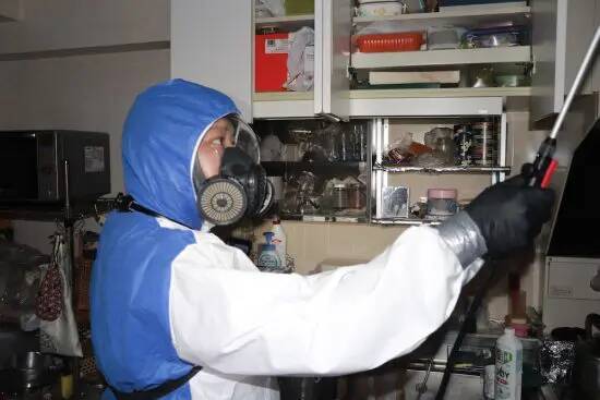 特殊清掃業者が明かす「見た感じは綺麗なのに、なぜか臭い現場」の原因とは