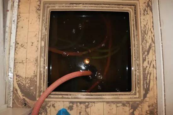 特殊清掃業者が明かす「見た感じは綺麗なのに、なぜか臭い現場」の原因とは