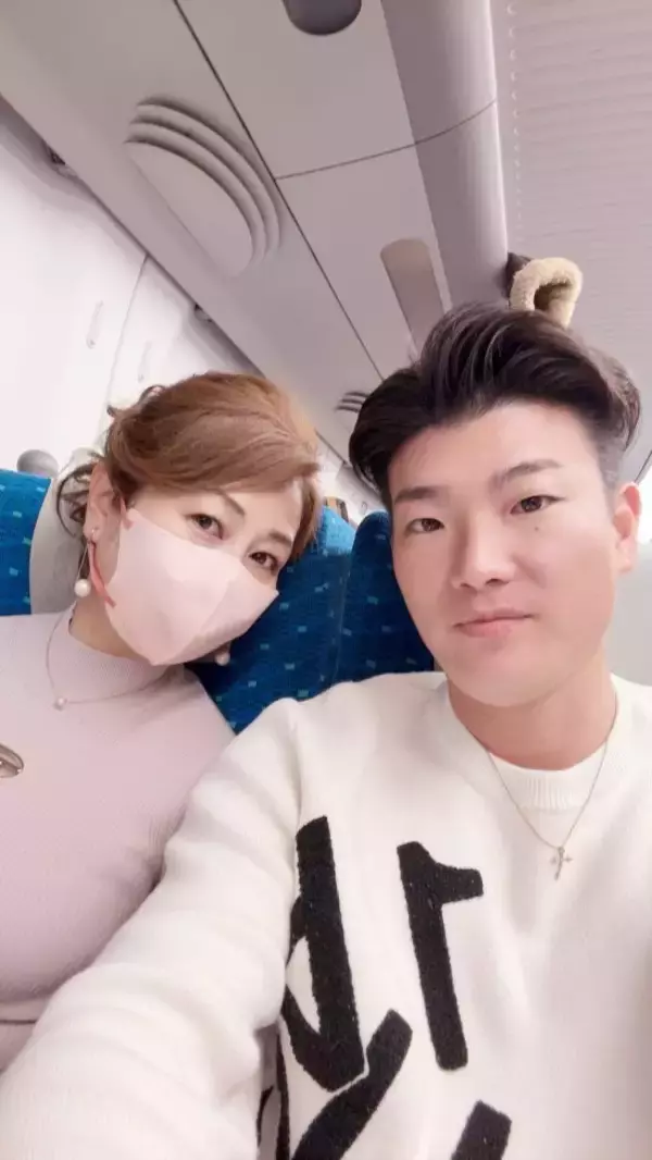 「妻は54歳、夫は33歳」“同級生のお母さん”とまさかの年の差婚。「普通の結婚をしてほしい」大反対の両親を納得させた意外な方法