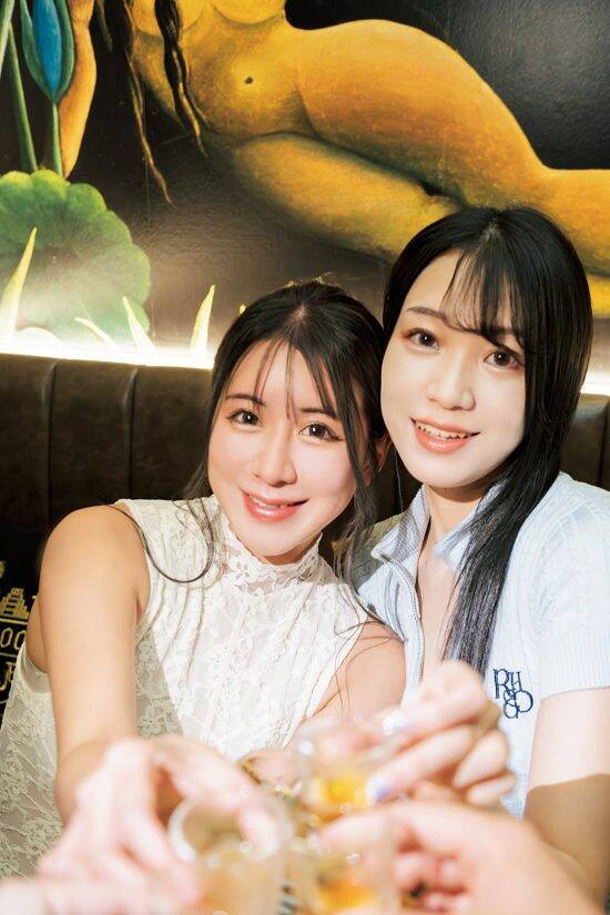 「母親は伝説のロック歌手」27歳娘が港区でバー店主に。会社を3日でクビ、整形に400万円かけた“破天荒人生”を告白