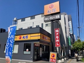 5060億円市場を3社が競う牛丼チェーン。“松屋外交”で各国大使も絶賛する松屋の強さの秘密