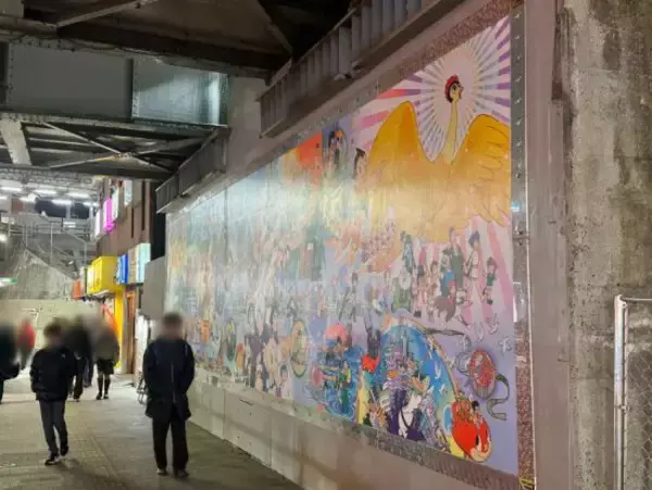 「高田馬場｢駅前不法占拠｣がついに解体。“謎の激シブ店舗群”が現在は｢ただの壁｣に…むしろ「なぜ令和まで生き残れたのか」背景に迫る」の画像