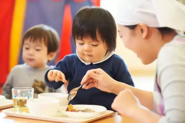 「女児の股の間を覗き込む男がいた」さらには横領、窃盗まで…子ども食堂の運営者が怒りの告発。宣伝目的の政治家にも「釈然としない」