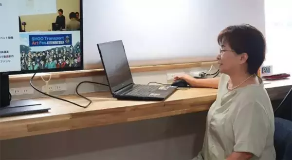 時給数十円の電話番から「会社員並みの月収」へ。65歳女性がAIで人生を激変させた“60の手習い”の衝撃