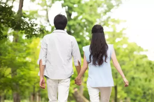 「「離婚歴があるほうがモテる？」40代バツイチ男性が婚活で女性から支持される“納得の理由”」の画像