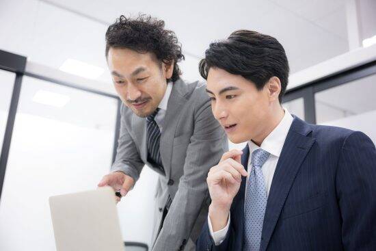 トイレットペーパー大量持ち帰り、顧客名簿を転職先に持ち出し…会社員2000人に聞いた“闇落ち社員”急増の実態