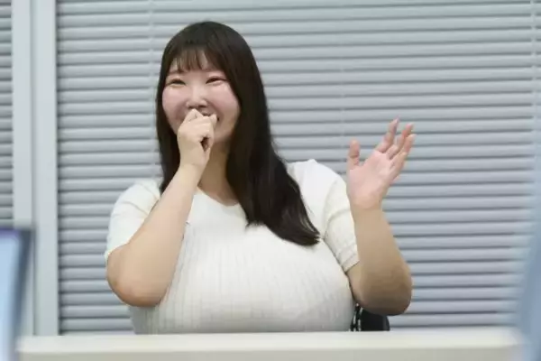 「“胸の大きさがずっとコンプレックスだった”女性の転機「マツコさんが『あなたの体は下品じゃない』と…」＜GW特別アンコール＞」の画像