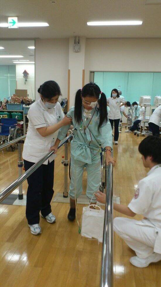 「私の人生、終わった…」14歳で突然倒れ、顔面麻痺を患った女性が結婚・出産、モデルの夢に挑戦するまで「人生の主人公は自分」――仰天ニュース特報