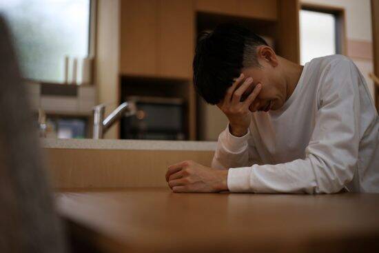 「結婚したことを後悔している男性」の特徴…“理想通りの相手”でも離婚に至ってしまうワケ