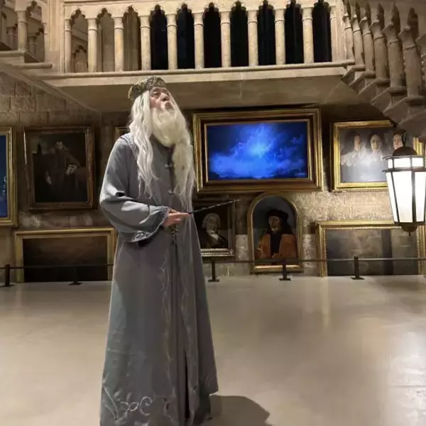 「75歳男性が突然「コスプレデビュー」した理由。再現度の高さに「本人では？」SNSで話題騒然」の画像