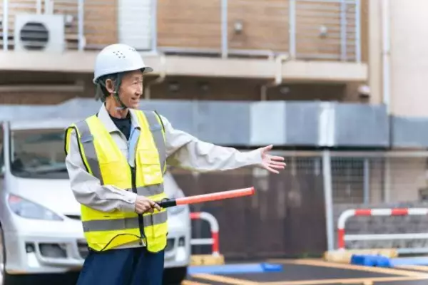 「日給1万8000円も！意外と稼げる「無資格・未経験OK」のシニア向け求人4職種」の画像