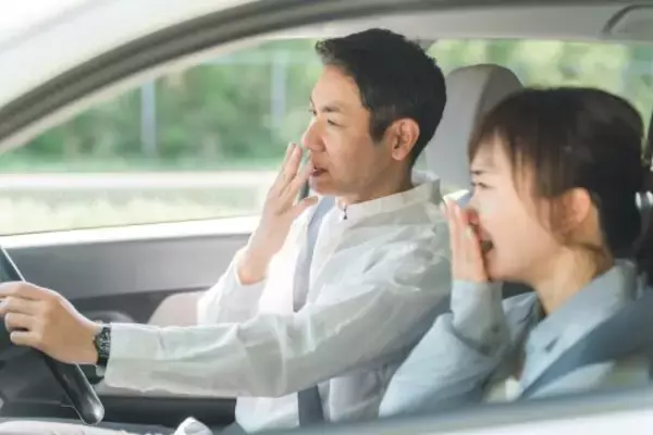 「「カーブでも無理やり加速」山道で“あおり運転”してきた車が交通事故を起こすまで」の画像