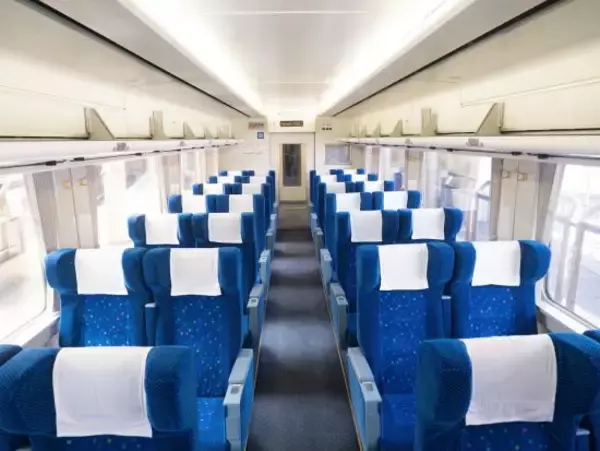 「「あいつら、図々しくね？」特急列車で“大声で騒ぐ”若者たちが突然静かになった“車掌のひと言”――仰天ニュース特報」の画像