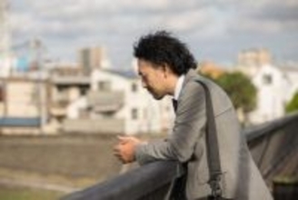 「後悔しかありません」大手メーカーで早期退職に乗らなかった49歳社員の末路。花形部署から“雑務で時間を潰す毎日”へ