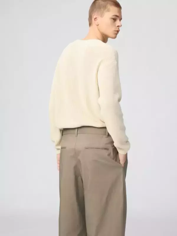 「ユニクロのセットアップ「着るだけでファッションが完成」「半端ないコスパ」知らない人だけ損をする傑作アイテム」の画像