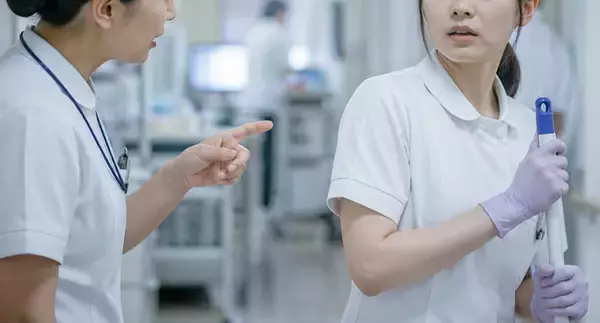 「それ、私がするんですか？」新人看護師が1か月で退職…医療現場が警戒する“危険な新入社員”の特徴