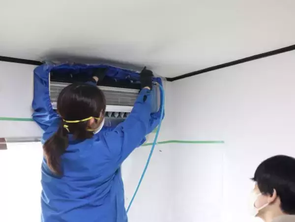 「「冬だから大丈夫」は間違い。エアコンに潜むゴキブリやカビの恐怖」の画像