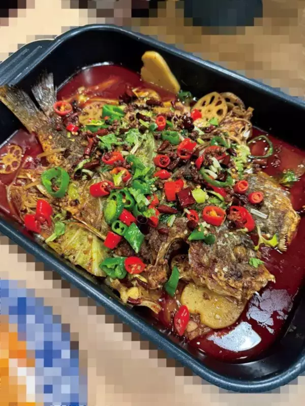 「盗んだアラがカマ焼きに、釣った魚は高級料理に…記者が見た“格安飲食店”の異常な仕入れ」の画像