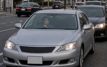 交差点で“あおり運転”された女性。恐怖で動けなくなっていたら…救ってくれたトラック運転手の“一喝”／実は「制限速度＝安全」ではない、道交法のちょっとした落とし穴