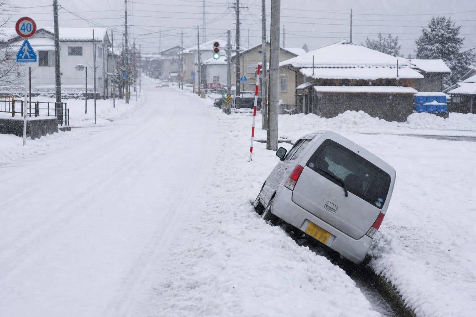 交差点で“あおり運転”された女性。恐怖で動けなくなっていたら…救ってくれたトラック運転手の“一喝”／実は「制限速度＝安全」ではない、道交法のちょっとした落とし穴