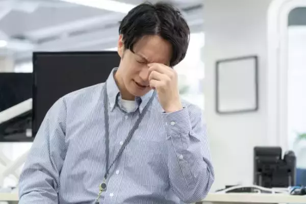 「「あの人がいるだけで職場がしんどい」約4割が遭遇している“毒社員”の正体…「不機嫌アピール」「反対意見を聞かない」人の共通点と撃退法」の画像