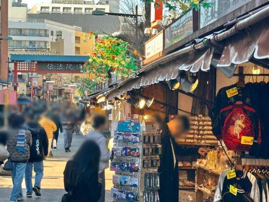 浅草のど真ん中に「40年続く不法占拠」があった。昭和の“義理人情”で残されたアートは今夏、見納め