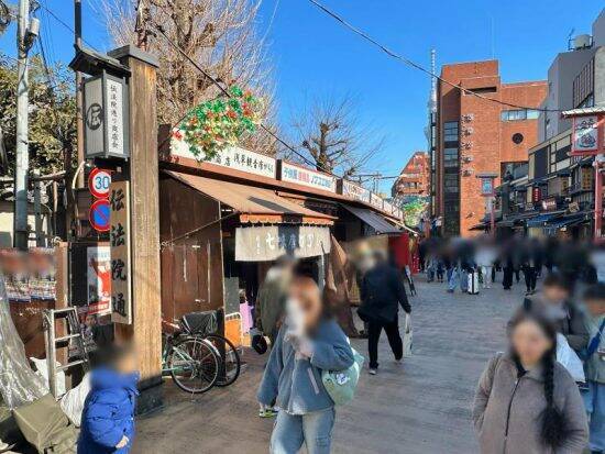 浅草のど真ん中に「40年続く不法占拠」があった。昭和の“義理人情”で残されたアートは今夏、見納め