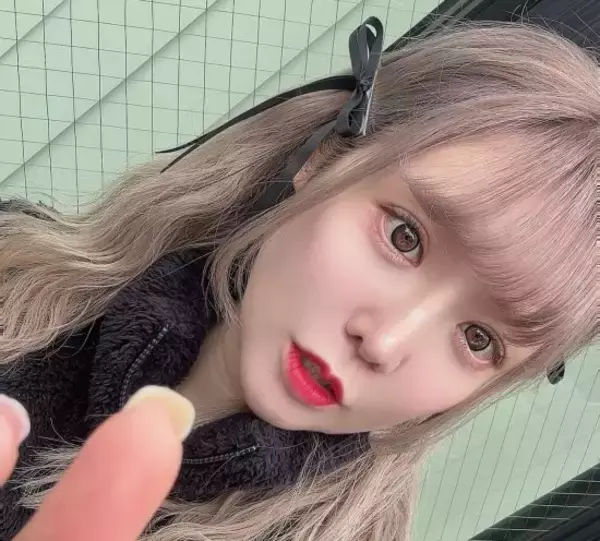 「元セクシー女優が暴露する「現場に現れる“危険なファン”の特徴」。距離感がおかしいファンの実態」の画像