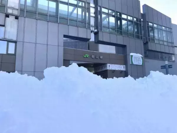「なんとかしろ！」記録的大雪の中で助けを求めてきた中国人観光客が“逆ギレ”…理不尽すぎるトラブルの結末