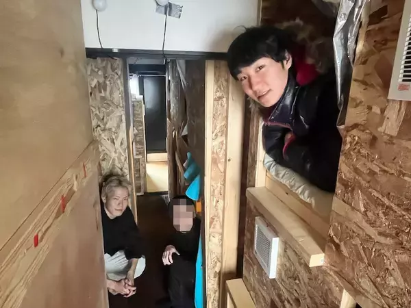 都内で“家賃1.9万円”の激安シェアハウスに住む20代男性の生活「無理して稼ごうとは思わない」同じカレーを1週間食べることも