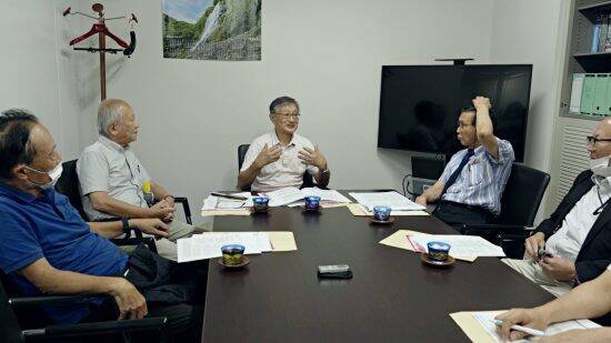 「自分の浅はかさを今でも強く悔いる」コロナワクチン接種後の死亡報告2,295件、医師たちのドキュメンタリーが問う“科学の本質”