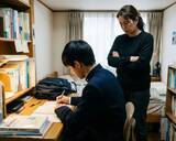 「「勉強机に監視カメラがあった」現役東大生の悲痛な叫び「一人では何も決められない」親の過干渉は教育虐待か」の画像1