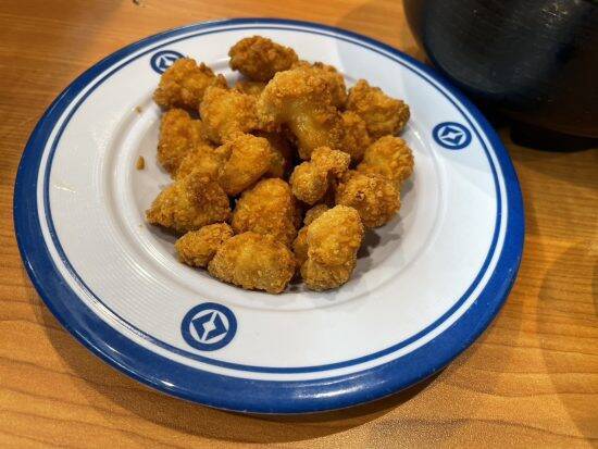 くら寿司「ひとりで5000円分」食べていた記者の挑戦。“寿司以外”のメニューだけで満腹を目指してみた