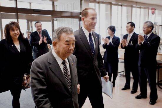 日本人は簡単に「イエス」と言わない。元米外交官2人が明かす、“礼儀正しい日本人”の意外な難しさ