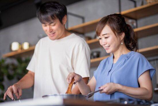 女性はここを見ている…“結婚相手”として意識される男性に共通する「5つの特徴」