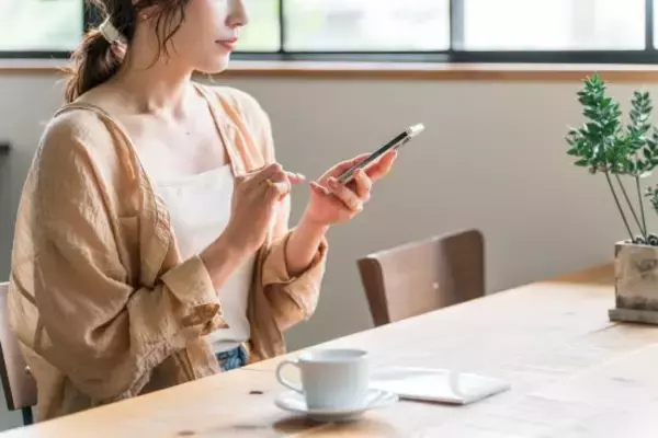 「手取りは16万円。生活が苦しくて…」下着を売る27歳女性の悲しき事情…「夫との離婚資金を貯めたい」38歳女性も