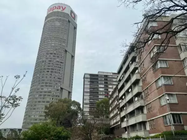 世界最悪級の治安「入ったら15秒で死ぬ」ヨハネスブルク・ポンテタワーに女性記者が潜入！そこで見た意外な光景とは