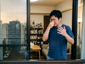 ベランダ喫煙者からの「煙害」に苦しむ住民が実行した“容赦ない反撃”とは。「完全に辞めさせることができました」