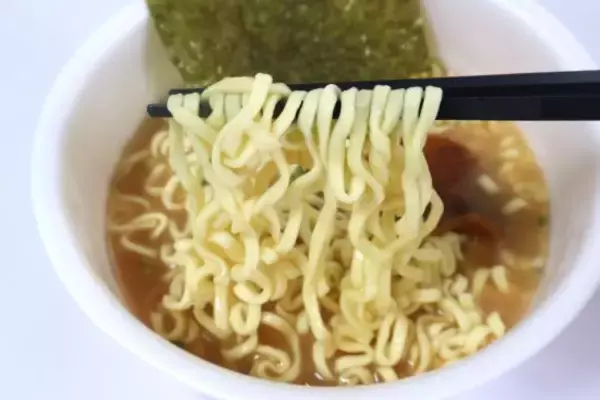 「家系ラーメンのカップ麺は「全部同じ味」なのか？ メーカー＆専門家に聞いた“差別化の正体”」の画像